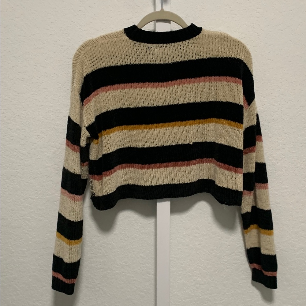 Volcom Cream Black Striped Chenille Cropped Sweater Size Small - Picture 4 of 7